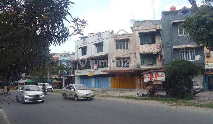 Ruko disewa siap huni Jl. T. Amir Hamzah Komp. Griya Riatur, Medan 2