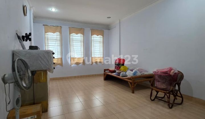 For Rent, Ready-to-Occupy Row Shop on Jl. Pasar III Krakatau 3 For Rent, Ready-to-Occupy Row Shop on Jl. Pasar III Krakatau 3