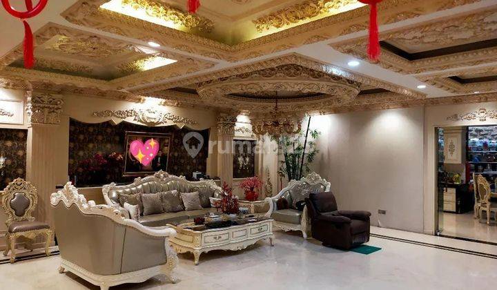 Rumah Mewah Vila The Palace Residence,model Clasic,medan R 0359 8
