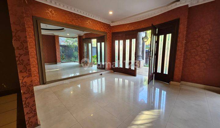 Dijual Bu Rumah Mewah Kompleks Griya Riatur Indah, Medan 1