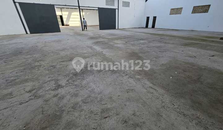 Di Sewa Gudang Jln. Industri Raya 1 Blok B Tangerang Banten