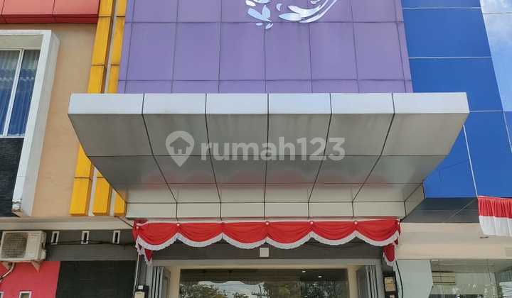 For Sale: Ready-to-Occupy Shop House on Arifin Ahmad Street, Marpoyan Damai, Pekanbaru 1