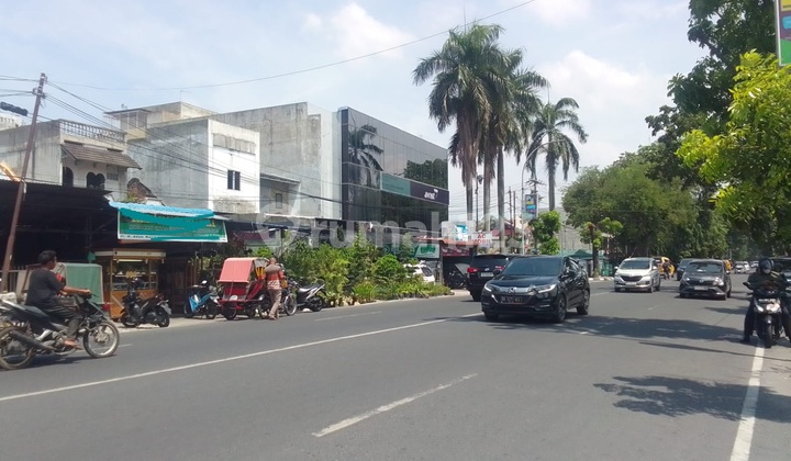 Ready-to-occupy house, ex. RM Jl. Adam Malik, Medan