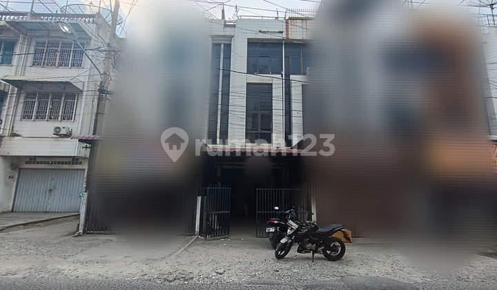 For Rent Shop House on Sikambing Street, Sekip, Medan Petisah For Rent Shop House on Sikambing Street, Sekip, Medan Petisah