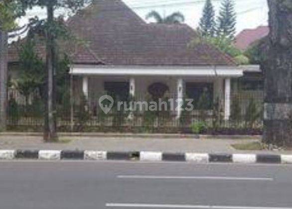 Rumah Tanah Luas Jl. Diponegoro, Medan Polonia 2