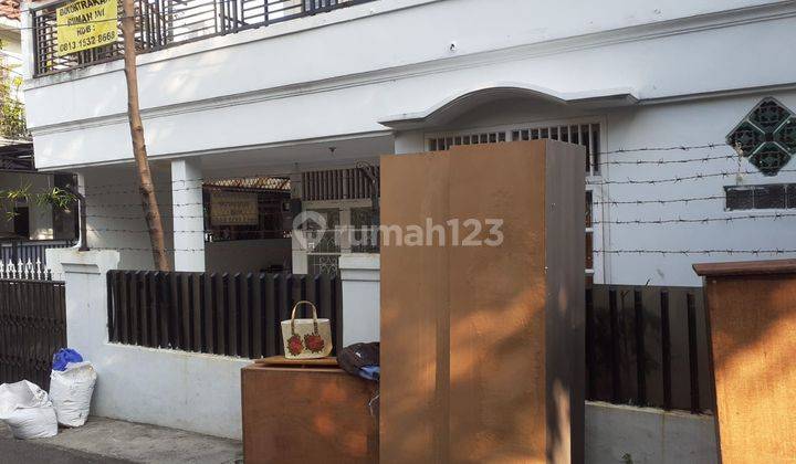 Rumah cantik harga murah di pondok bambu jakarta timur  1