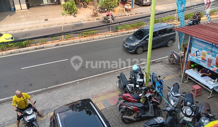 Ruko BSD For Rent On The 2nd Floor Clean and Tidy