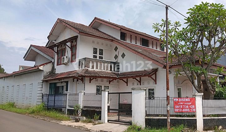 Rumah 2 Lantai BSD Sektor 1.1 Bagus Lokasi Strategis Lingkungan Nyaman