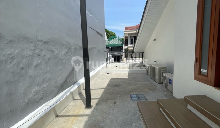 Newly Renovated Cozy House For Rent Kebayoran Baru 2