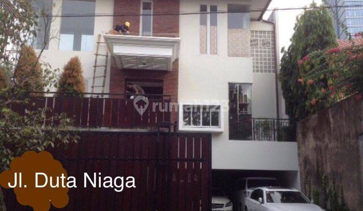 Disewa Rumah 3 Lantai Pondok Indah $4000 / Bulan 1