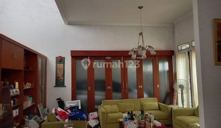 Rumah Dua Lantai Lokasi Strategis Gandaria 2