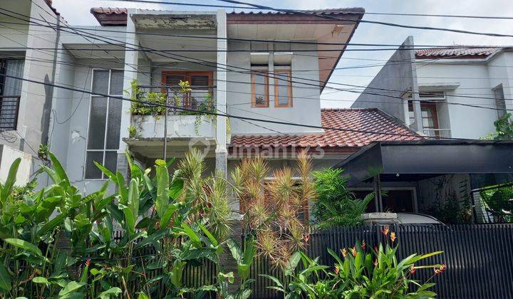 Rumah Dua Lantai Lokasi Strategis Gandaria 1