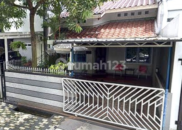 Old House Quiet Location Attractive Price Freehold