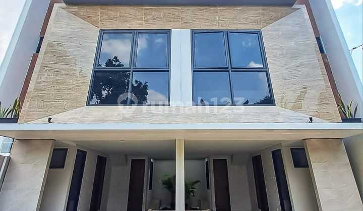 Rumah Baru Modern Minimalis Shm Cilandak Ada Rooftop 1