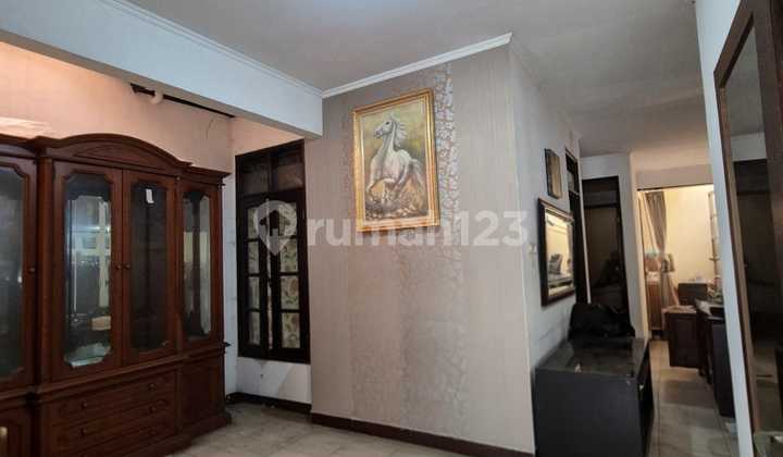 Rumah Kokoh 1,5 Lantai Terawat Bona Indah Lebak Bulus 2