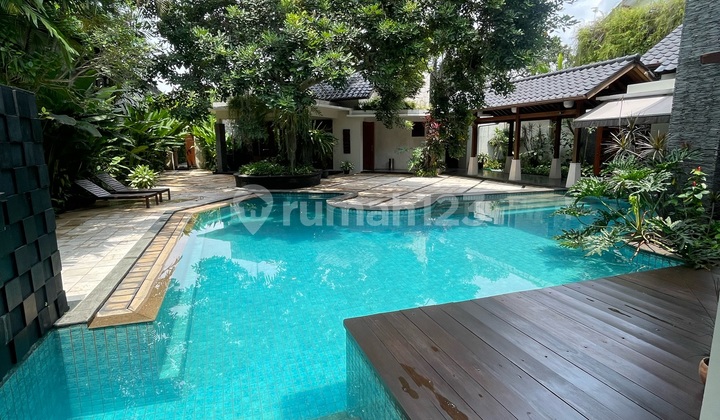 Rumah Tropical Asri Siap Huni SHM di Cilandak