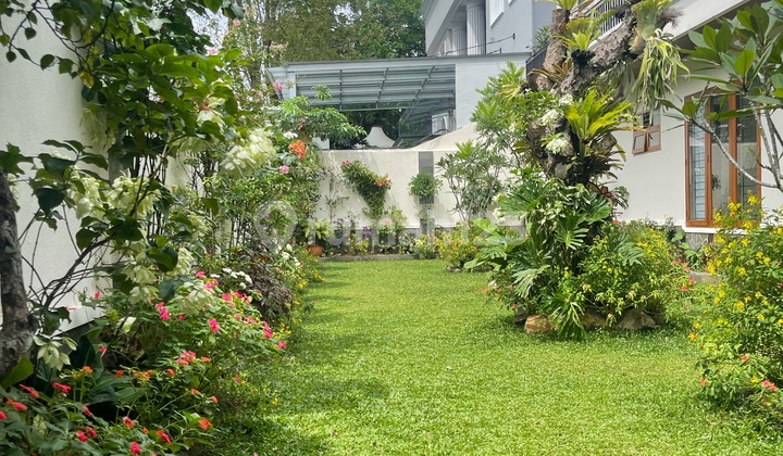 Brand New Modern Tropical Home Lebak Bulus 2