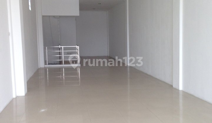 Ruko Strategis di Pinggir Jalan Paramount Bulevard Gading Serpong Ruko Strategis di Pinggir Jalan Paramount Bulevard Gading Serpong