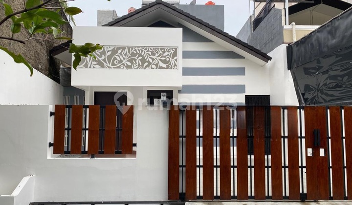 Rumah Rapih Siap Huni Bebas Banjir di Taman Aries Kebon Jeruk Jakarta Barat 2