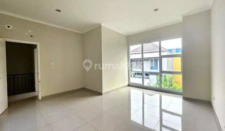 Rumah Bagus Semi Furnished PPJB Gading Serpong La Bella Village, Tangerang 2