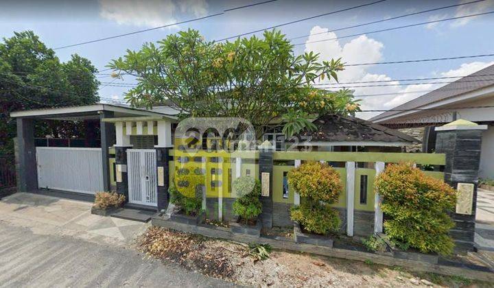 Rumah 2 Lantai Furnished SHM di Jl. Arifin Ahmad Pekanbaru, Pekanbaru 1