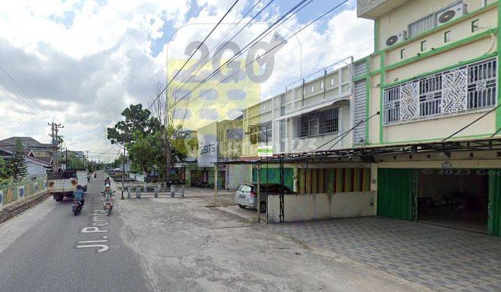 Ruko di Jl. Pembangunan, Pekanbaru Butuh Renovasi 2