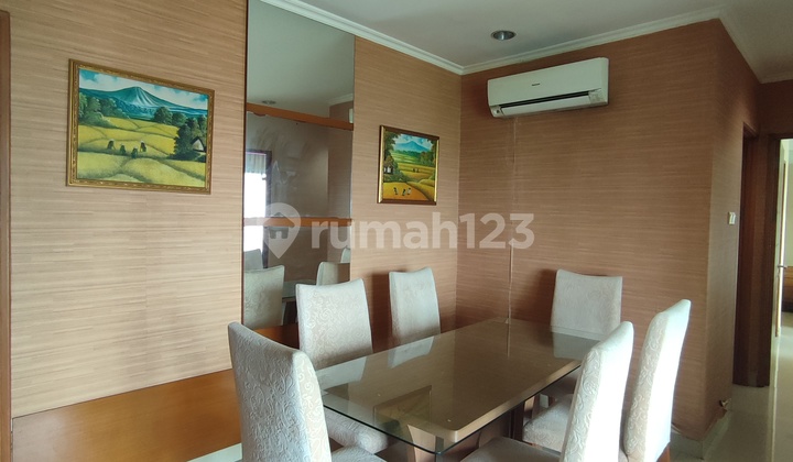 Spesialis apartemen hamptons park 3 bedroom golf view