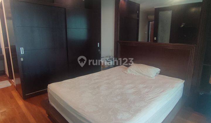 Spesialis apartement hamptons park unit 2 bed besar 1