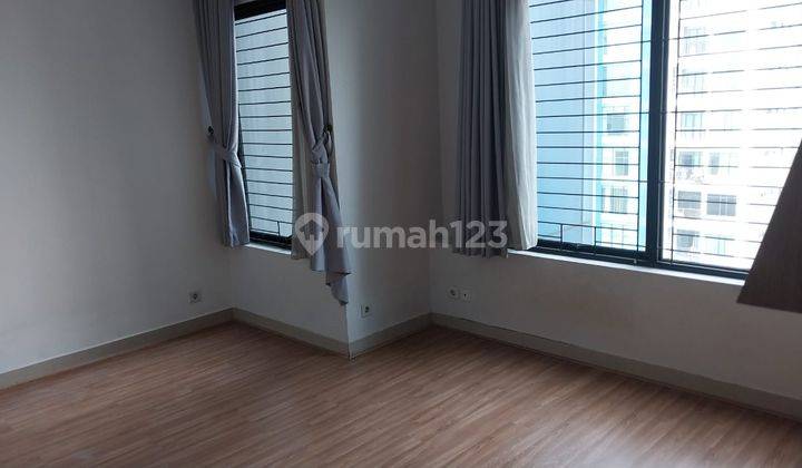 Spesialis apartement Hampton Park 2 bedroom semi furnish rare unit 1