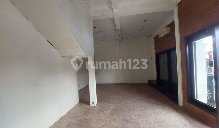 Ruang Usaha Strartegis dan Luas di Kampung Laweyan Solo