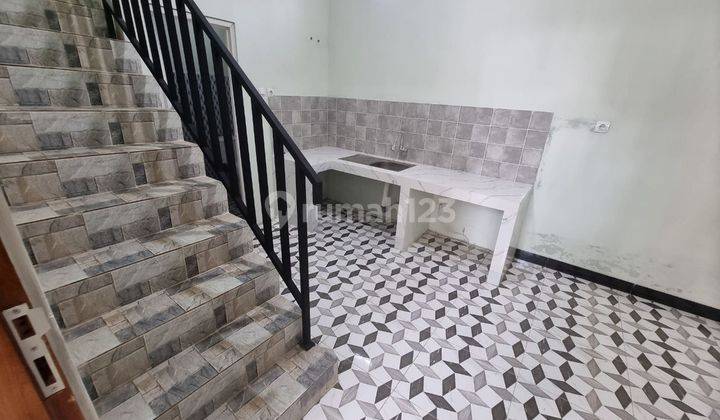 Rumah Baru Cantik di Gedongan Colomadu Karanganyar Siap Pakai -DR 11