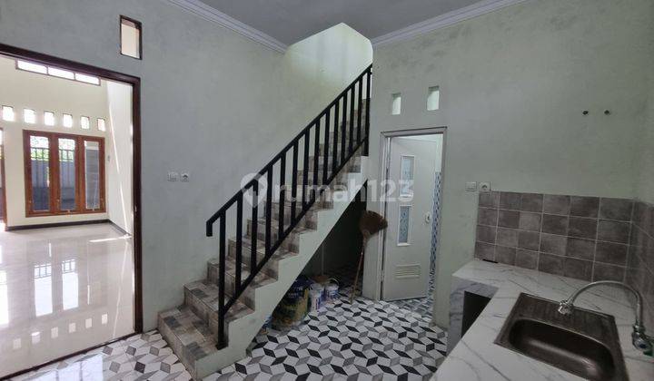 Rumah Baru Cantik di Gedongan Colomadu Karanganyar Siap Pakai -DR 14