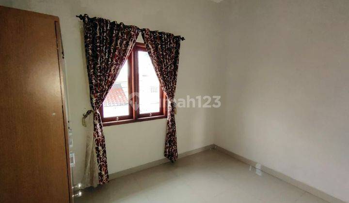 Rumah Mewah 2 Lantai Full Furnish Kadipiro Banjarsari Solo (JS)