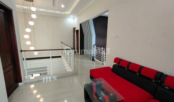 Rumah Mewah 2 Lantai Full Furnish Kadipiro Banjarsari Solo (JS)