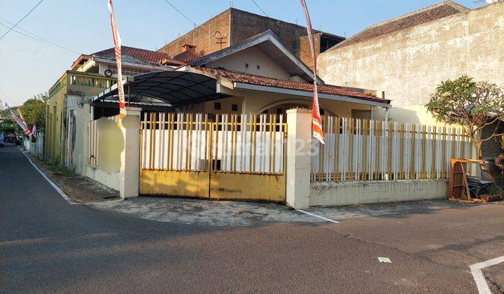 Rumah Klasik Mangkubumen Solo Kota Akses Mudah Lingkungan Aman 