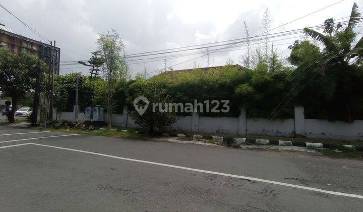 Rumah Hook Luas Manahan Solo Kota Strategis Tepi Jalan Raya (IY) 2