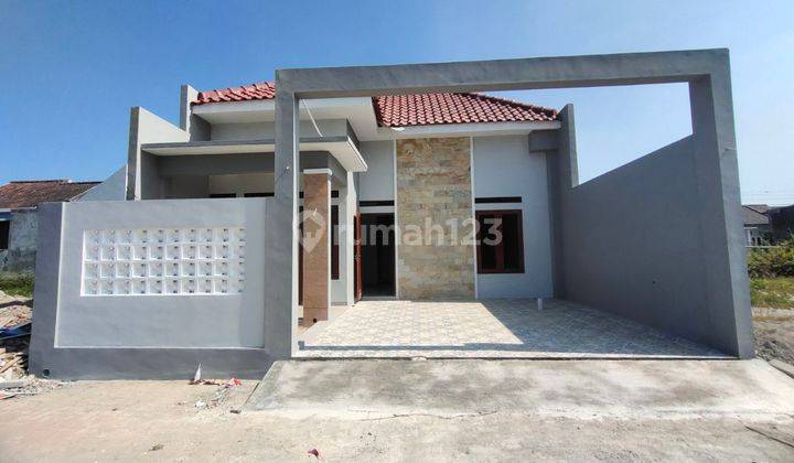 Rumah Baru Siap Pakai di Kudu Baki  Dekat Al Azhar Solo Baru 1