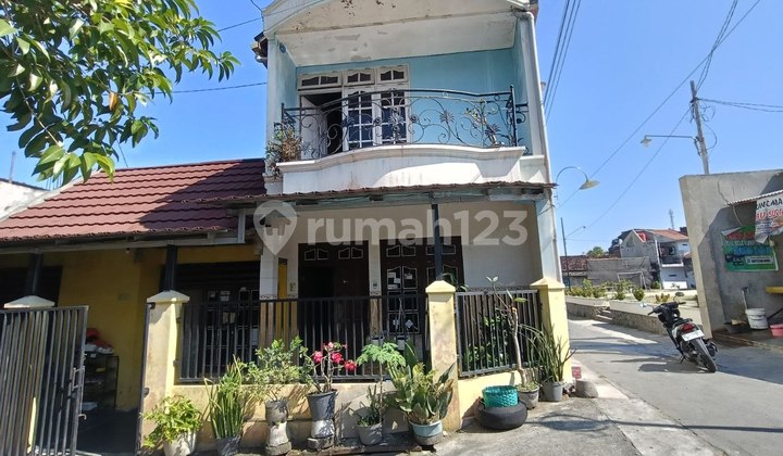 Rumah 2 Lantai Dekat Solo Square Mall (at) 1
