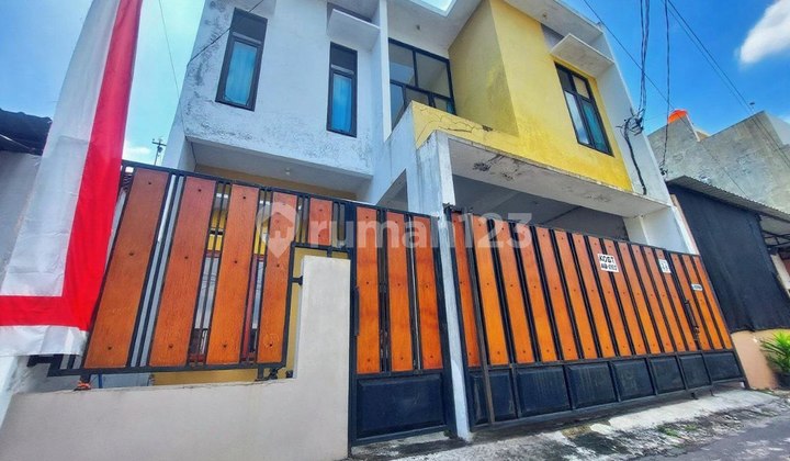 Kost Full Furnish Dengan Rumah Induk Di Mangkubumen Solo Kota (er