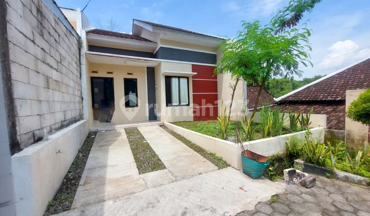 Rumah Lingkungan Mini Cluster Unit Depan Di Wonorejo Karanganyar
