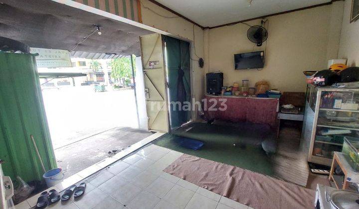 Ruang Usaha Tepi Jalan Raya Strategis Ramai Di Ketelan Solo Kota 2