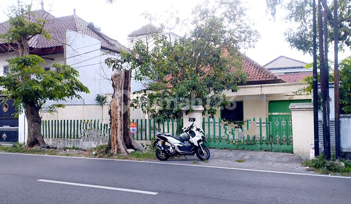 Tanah Luas Staregis Bonus Bangunan Layak Pakai Di Manahan Solo Tf