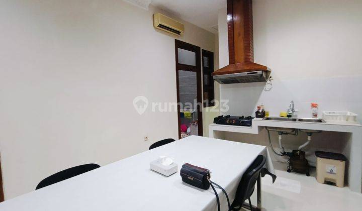 Rumah Mewah Hook 1.5 Lantai Semi Furnish Di Tohudan Colomadu (at) 2