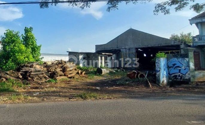 Prime Land by a Busy Main Road in Pedan, Klaten (er)