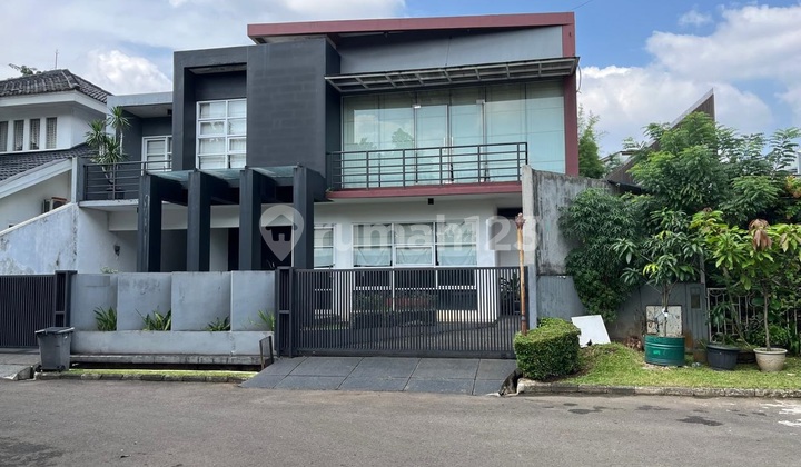 Nice, Neat, and Tidy House, Ready to Live in Bintaro Sector 9
