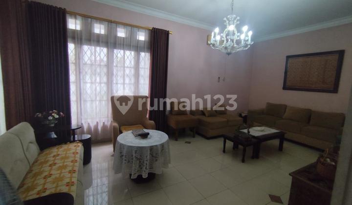 Rumah Bagus, 2 Lantai, Asri dan Nyaman di Jakarta Selatan 2