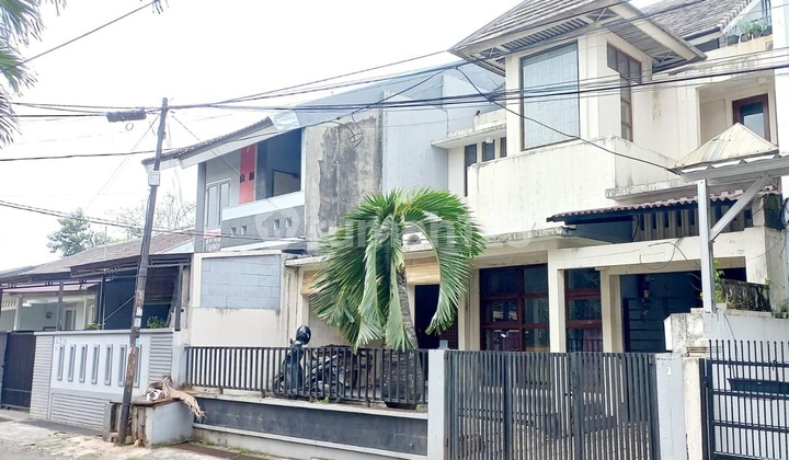 Rumah Bagus, lingkungan aman dan nyaman di Pondok Ranji.
