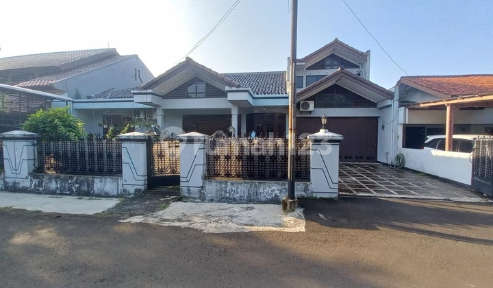 Rumah Rapih, Apik Lokasi Strategis di Ciputat.