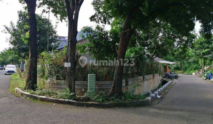 Rumah posisi di Hoek di Jakarta Selatan. 2