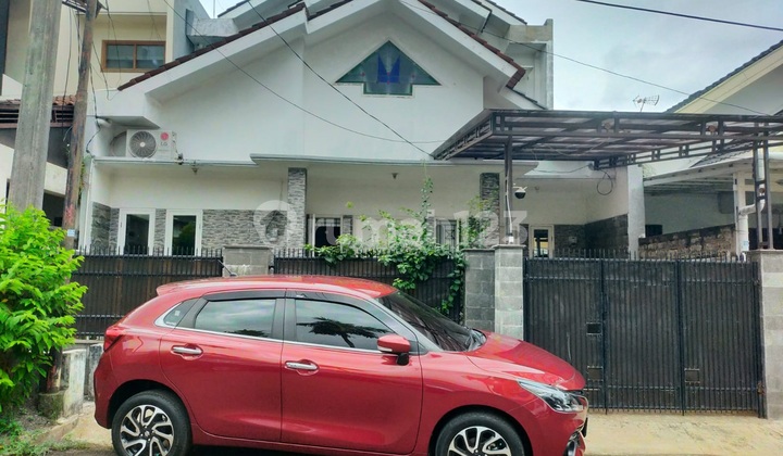 Rumah 2 Lantai, Rapih Siap Huni di Bintaro- Pesanggrahan